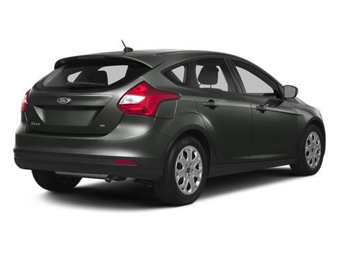 Used 2014 Ford Focus SE w/ Equipment Group 201A FWD image 2