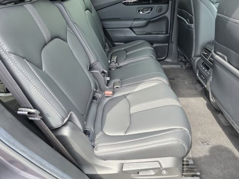 Certified 2025 Honda Pilot EX-L image 19
