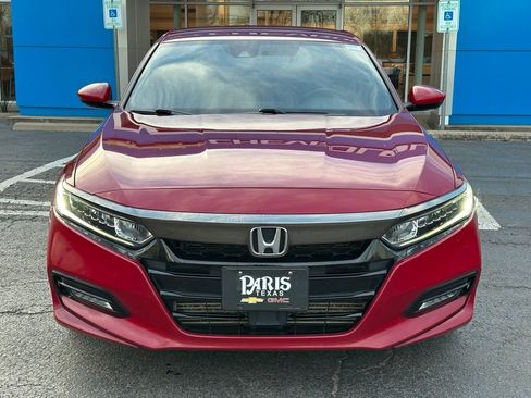 Used 2018 Honda Accord Sport image 2