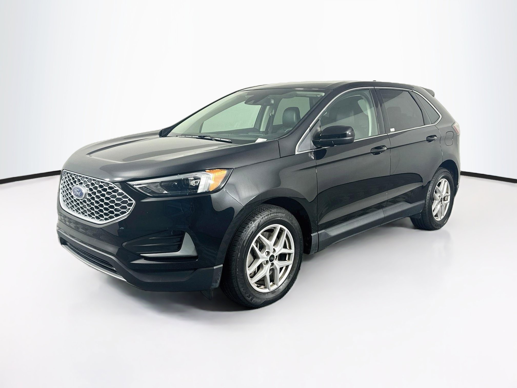 Used 2024 Ford Edge SEL AWD/4WD image 3