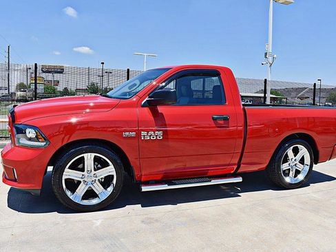 Used 2014 RAM 1500 Express RWD image 11