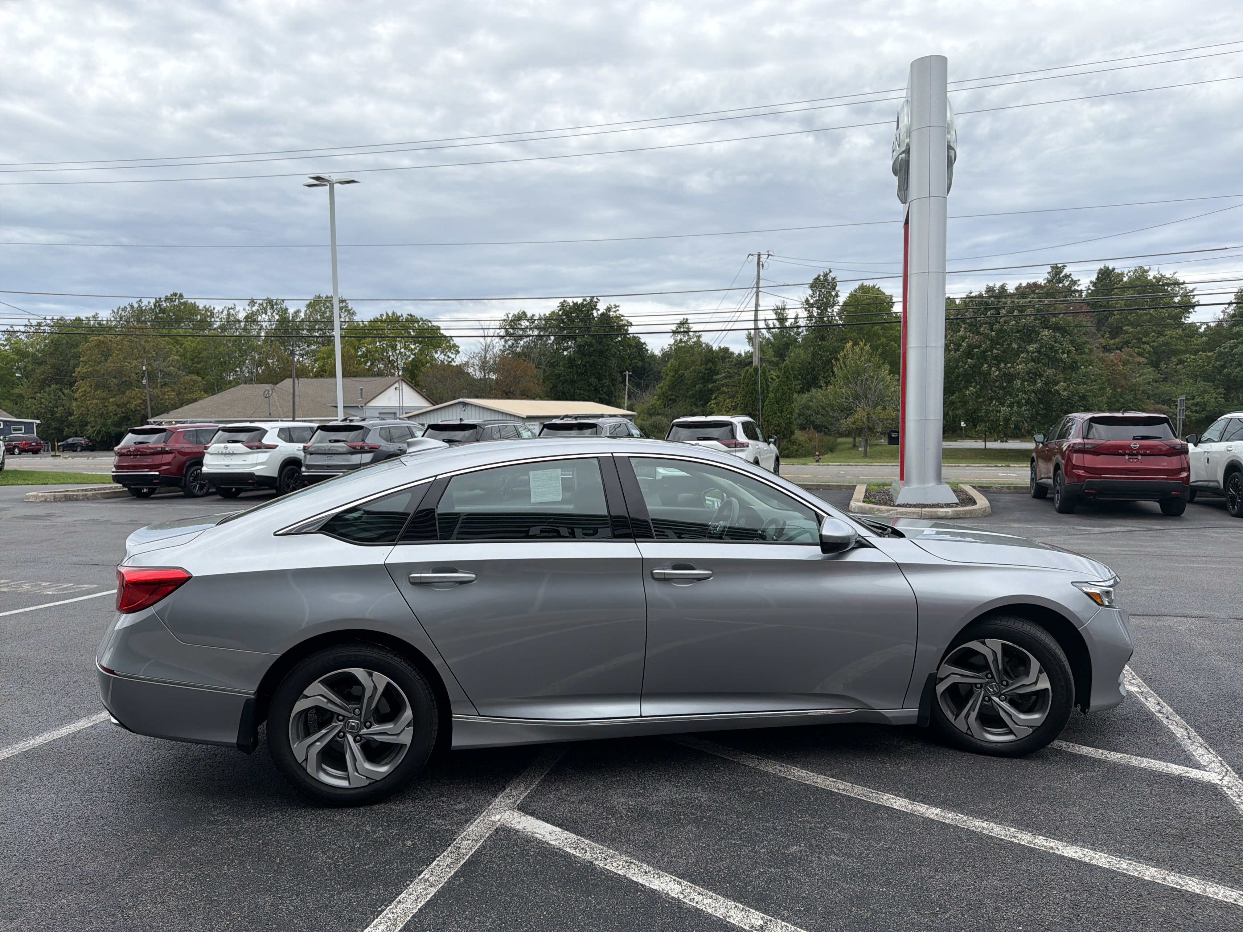 Used 2020 Honda Accord EX image 9