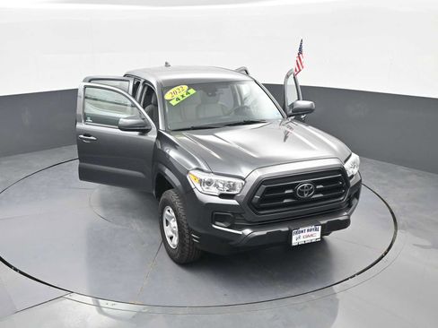 Used 2022 Toyota Tacoma SR AWD/4WD image 40