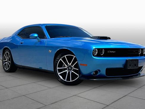 Used 2023 Dodge Challenger R/T w/ Plus Package RWD image 3