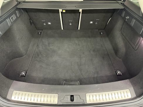 Used 2018 Land Rover Range Rover Velar R-Dynamic SE image 55