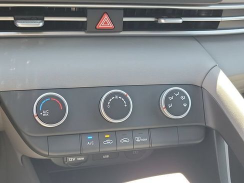 New 2026 Hyundai Elantra SE FWD image 11
