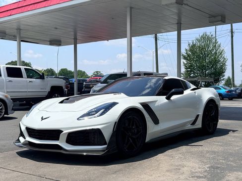 Used 2019 Chevrolet Corvette ZR1 w/ ZTK Track Performance Package RWD image 13