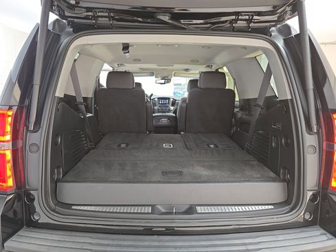 Used 2018 Chevrolet Tahoe LT w/ Luxury Package image 13