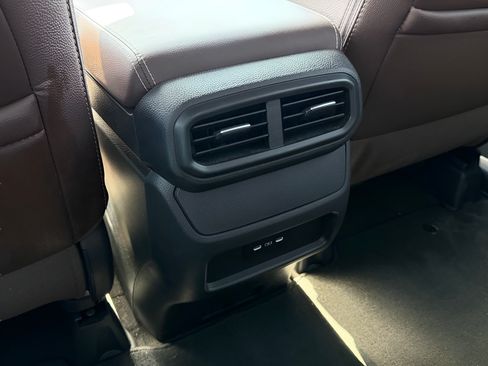 Used 2025 Honda Passport EX-L image 16