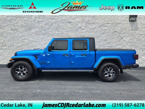 Used 2021 Jeep Gladiator Sport AWD/4WD image 2