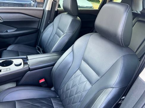 Certified 2023 Nissan Rogue Platinum w/ Platinum Premium Package AWD/4WD image 5