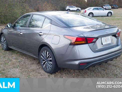 Used 2024 Nissan Altima 2.5 SV image 20