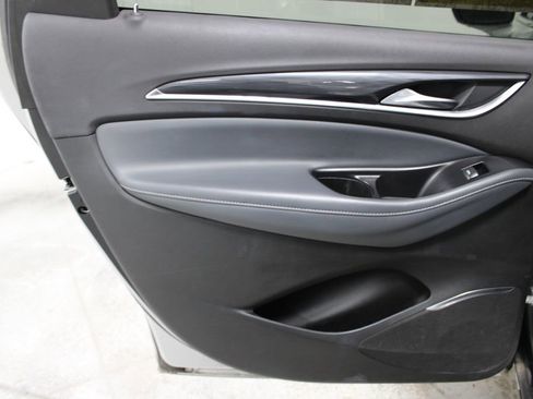 Used 2022 Buick Enclave Premium image 21