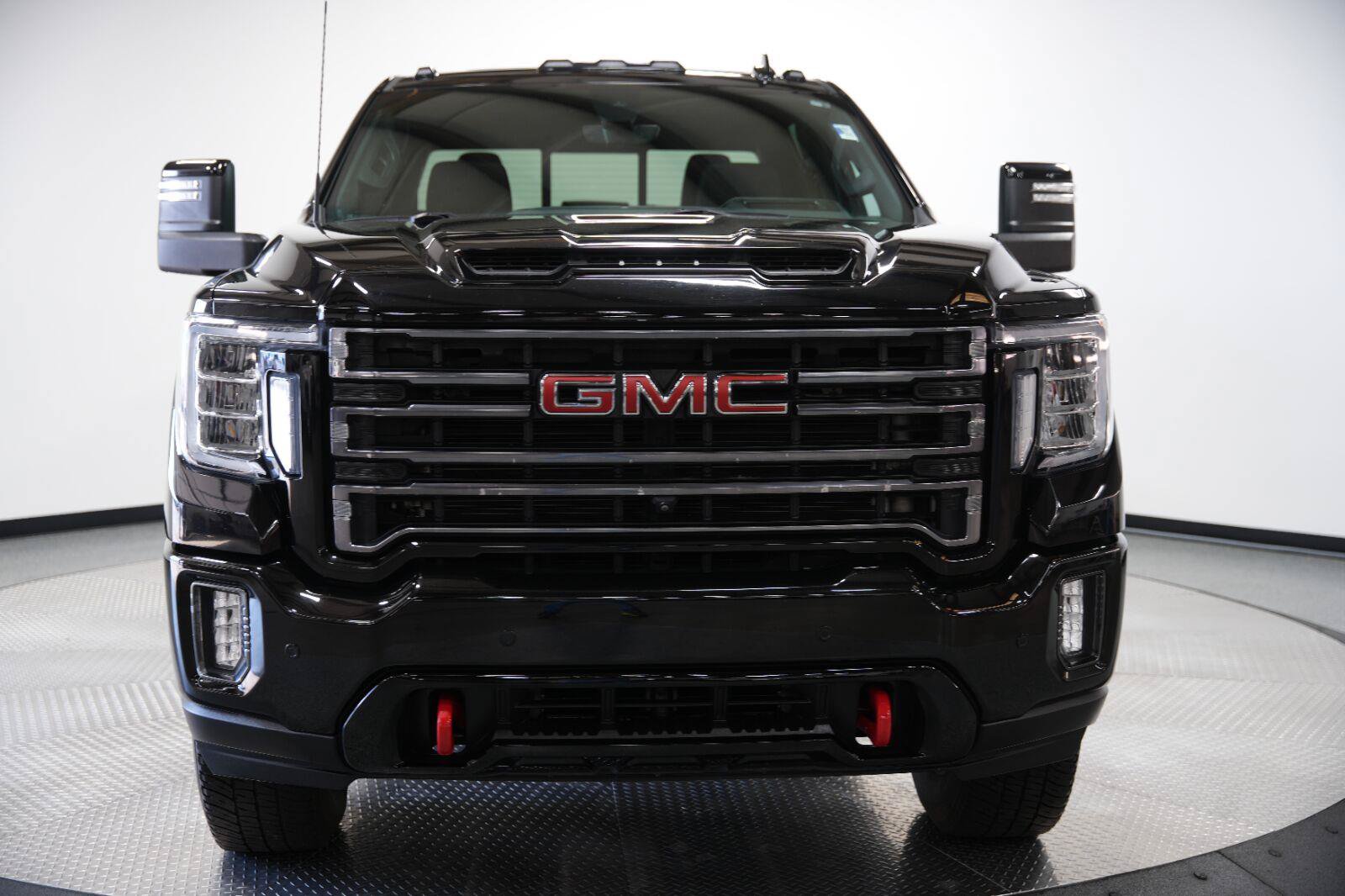 Used 2023 GMC Sierra 3500 AT4 w/ AT4 Premium Plus Package AWD/4WD image 3