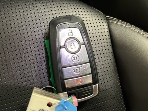 Used 2024 Ford Escape Platinum AWD/4WD image 20