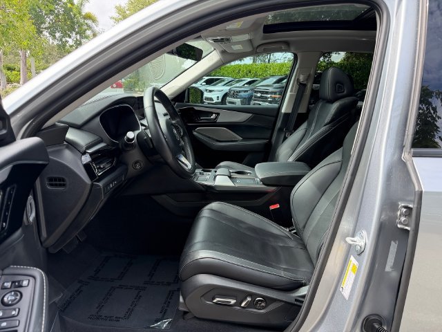 Used 2023 Acura MDX w/ Technology Package FWD image 11