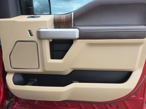 Certified 2019 Ford F150 Lariat w/ Equipment Group 502A Luxury AWD/4WD image 19