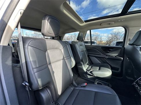 Certified 2023 Lincoln Aviator AWD w/ Premium Package image 36
