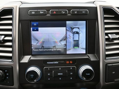 Used 2020 Ford F250 Platinum w/ FX4 Off-Road Package image 3