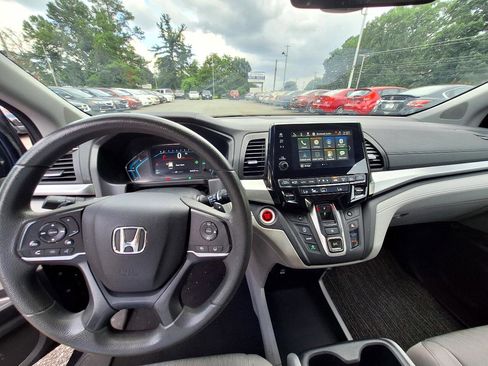Used 2021 Honda Odyssey EX image 16