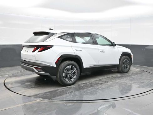 New 2026 Hyundai Tucson Blue SE image 7