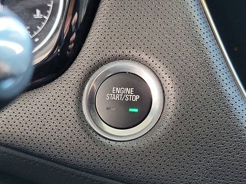 Certified 2025 Cadillac XT5 Premium Luxury image 15