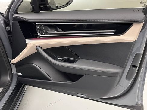 Used 2025 Porsche Panamera 4 image 35