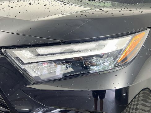 Used 2024 Toyota RAV4 LE AWD/4WD image 12