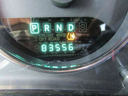 Used 2012 Jeep Wrangler Unlimited Sahara image 10