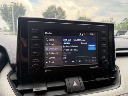Used 2020 Toyota RAV4 XLE w/ Convenience Package FWD image 22