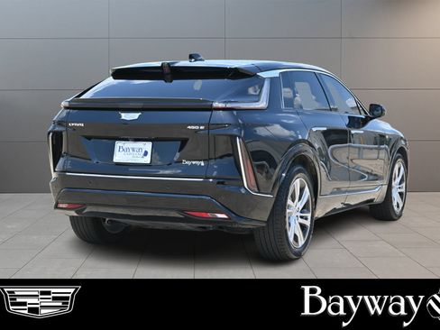 Used 2024 Cadillac Lyriq Tech RWD image 6