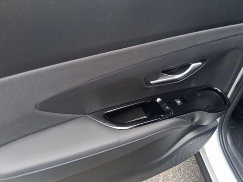 Used 2025 Hyundai Santa Cruz SEL FWD image 14