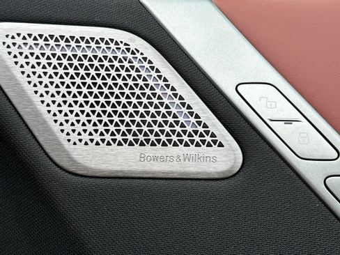 Used 2025 BMW iX M60 image 20