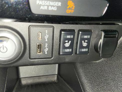 Used 2022 Nissan Leaf SV w/ SV Technology Package image 22