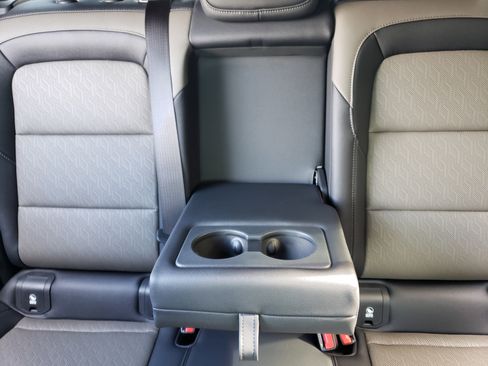 New 2026 Chevrolet Equinox LT w/ Convenience Package II image 34