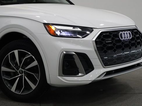 Used 2023 Audi Q5 2.0T Premium Plus w/ Premium Plus Package image 3