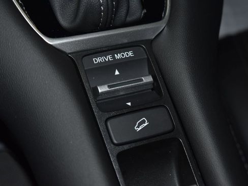 Used 2026 Honda HR-V EX-L image 16