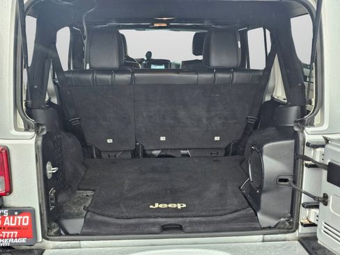 Used 2012 Jeep Wrangler Unlimited Sahara w/ Dual Top Group image 17