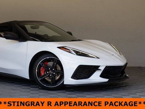 Used 2022 Chevrolet Corvette Stingray Premium Conv w/ Z51 Performance Package RWD image 3
