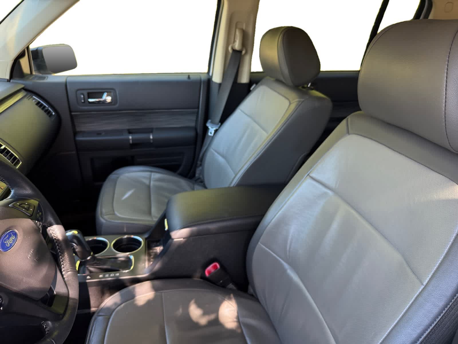 Used 2016 Ford Flex SEL w/ Equipment Group 202A FWD image 11