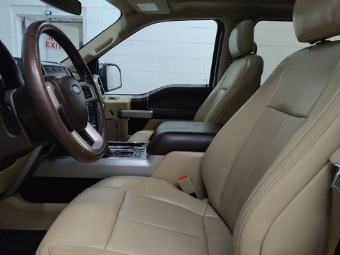 Used 2018 Ford F150 Lariat w/ Equipment Group 502A Luxury AWD/4WD image 17