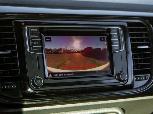 Used 2018 Volkswagen Beetle 2.0T S image 15