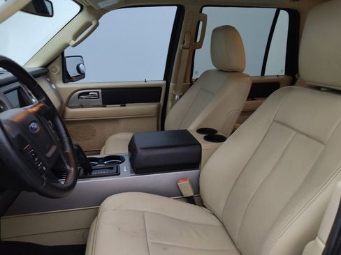 Used 2017 Ford Expedition XLT w/ Equipment Group 202A image 17