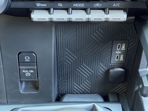 Used 2024 Toyota Tacoma SR image 26