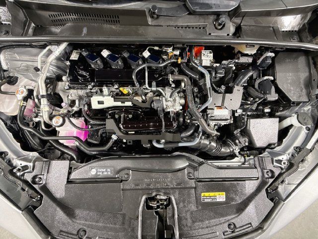 Certified 2025 Toyota Prius LE FWD image 29