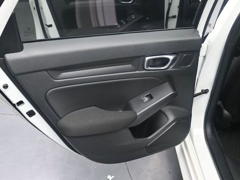 Used 2023 Honda Civic Sport image 18