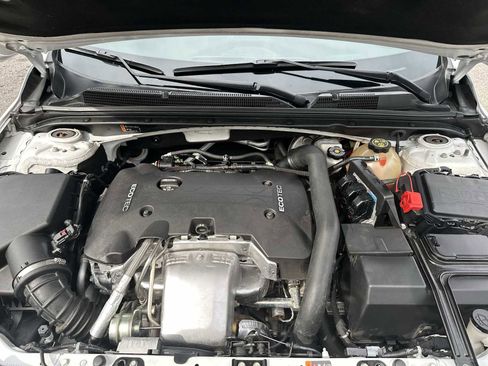 Certified 2017 Chevrolet Malibu Premier w/ Premier Sun and Wheel Package FWD image 21