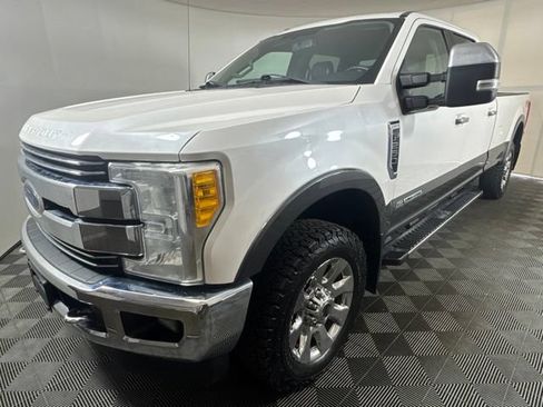 Used 2017 Ford F250 Lariat w/ Chrome Package AWD/4WD image 8