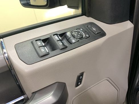 Used 2022 Ford F350 XLT w/ XLT Premium Package AWD/4WD image 25