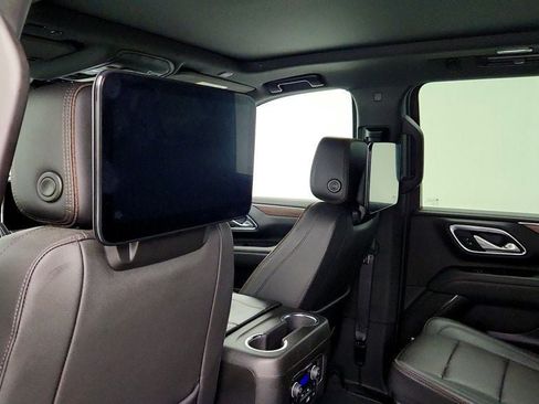Used 2023 Chevrolet Suburban High Country w/ Advanced Technology Package AWD/4WD image 21